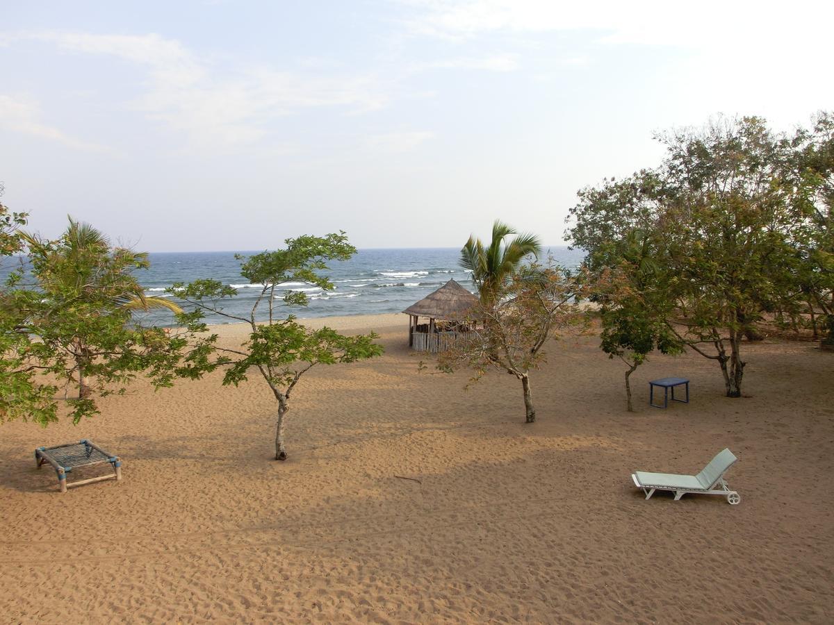 Matema Lake Shore Resort エクステリア 写真